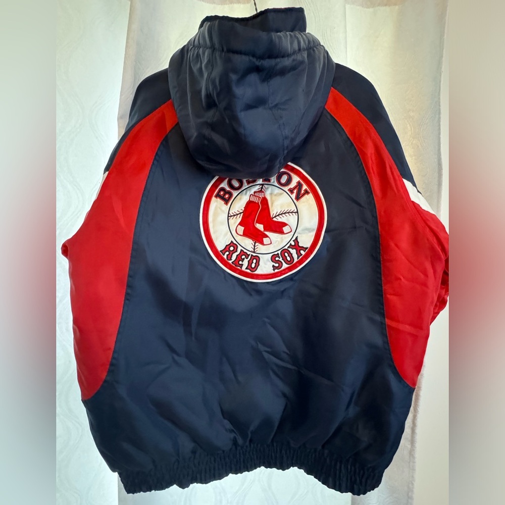Boston Red Sox Hooded Puffer Jacket. Medium